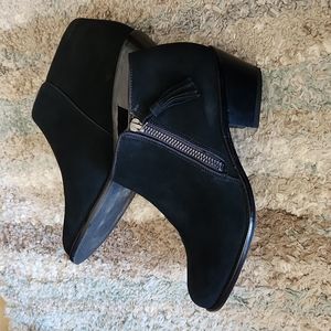 Vionic suede ankle boots